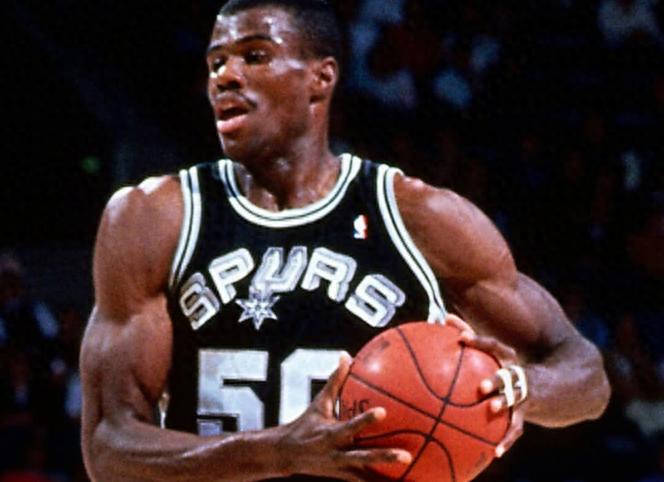 NBA麒麟臂多，緊身衣僅5人