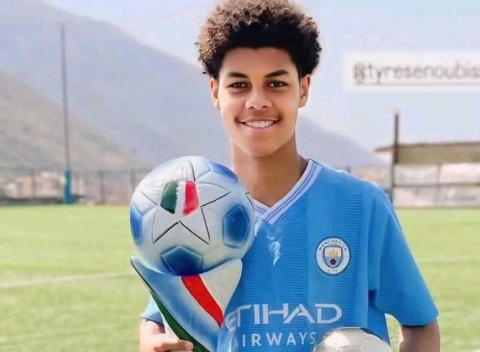 隊(duì)報(bào)：斯特拉斯堡簽約曼城16歲中場努比西